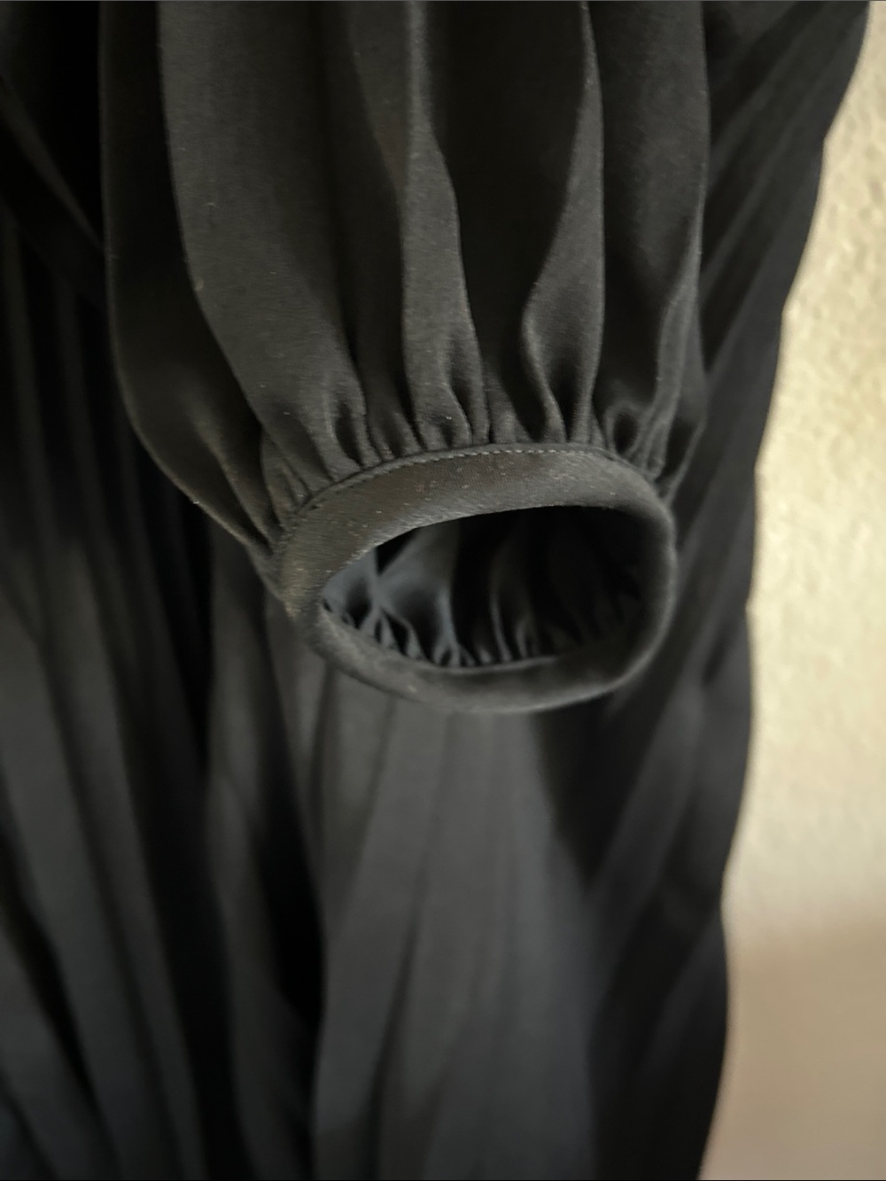 Vince Black Pleated Blouse size S - Picture 5 of 7